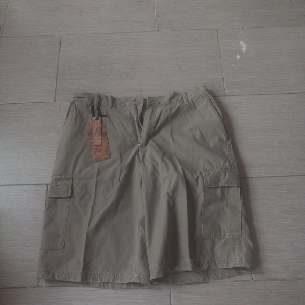 NWT Vercho Mens Color Green Flat Front Cargo Shorts Size 38